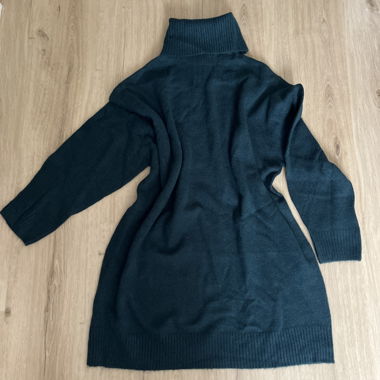 Robe à col roulé vert foncé