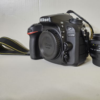 Nikon D7200 