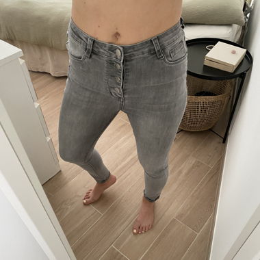 Jeans grigi a vita alta