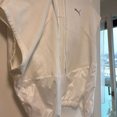 Felpa con cappuccio smanicata Puma bianca XL