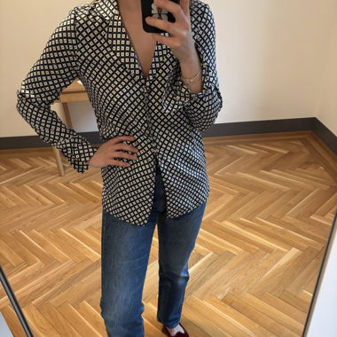 Elegant Blouse black and cream geometric pattern