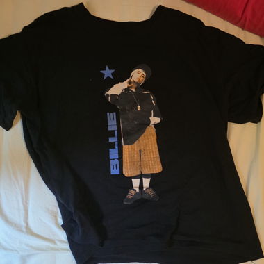 T-shirt merch di Billie Eilish di H&M