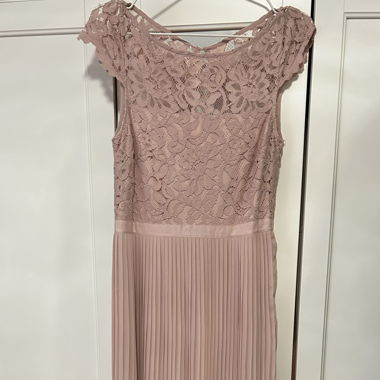 Pinkes Kleid