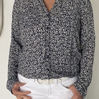 Bluse geblümt