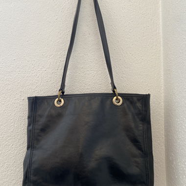 Schwarze Ledertasche