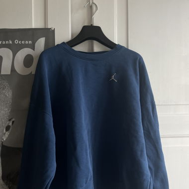Jordan crewneck