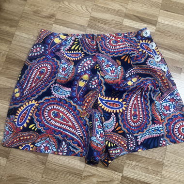 Bunte Shorts