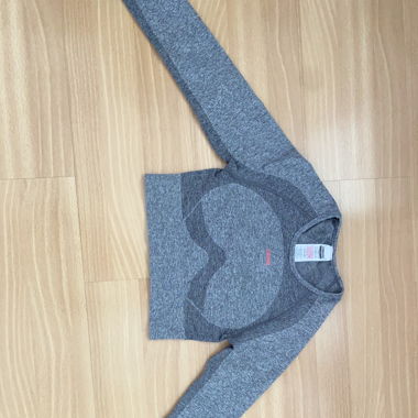 Gymshark top