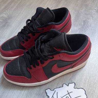 Nike Jordan 1red black