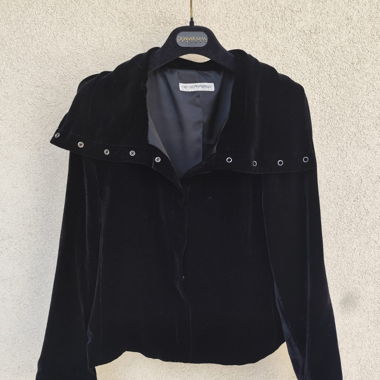 Schwarze, samtige Armani Jacke