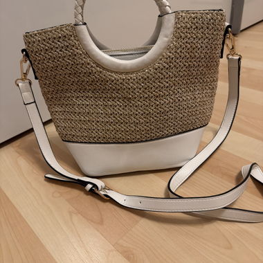 Borsa intrecciata con tracolla