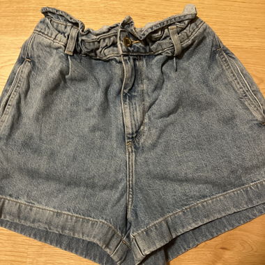Shorts en jean avec bande