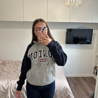 Hoodie mit Aufschrift London