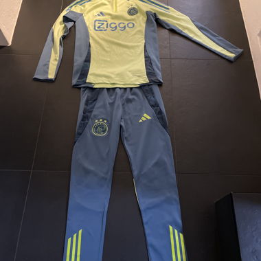 Emsemble Ajax 