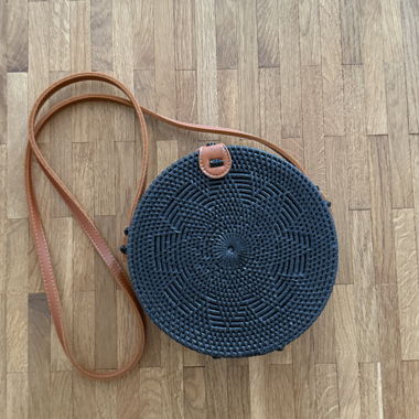 Umhängetasche aus Rattan