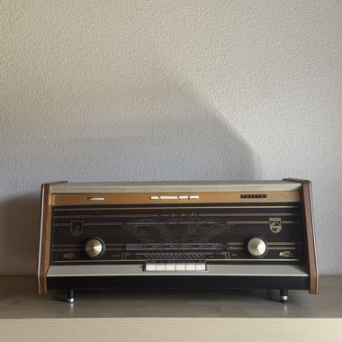 Vintage Philips Radio