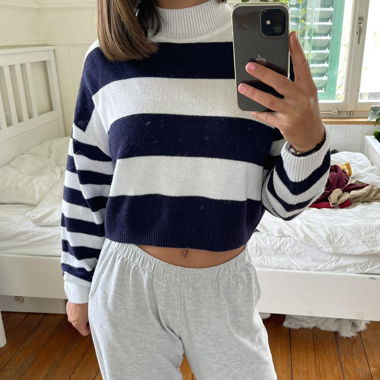 Navy and white striped H&M sweater 