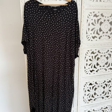 Kleid gepunktet