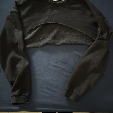 Schwarzer Cropped-Sweatshirt