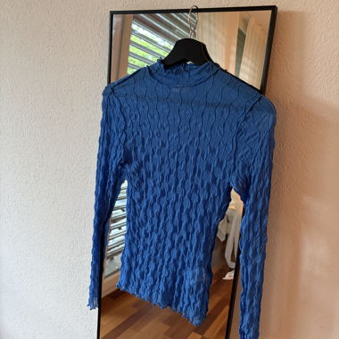 Blue ribbed sweater by envii