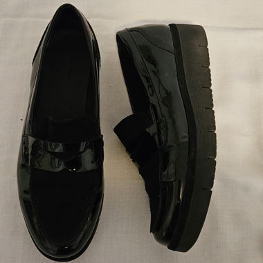 Schwarze Schuhe