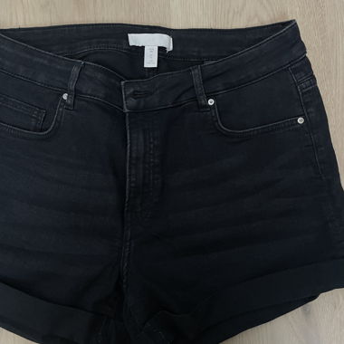 Short en jean noir