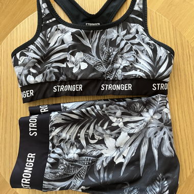 Set sportivo di STRONGER