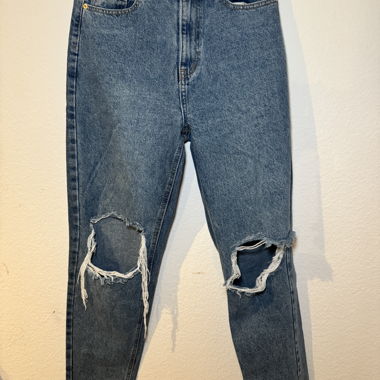 Jeans Mom con strappi