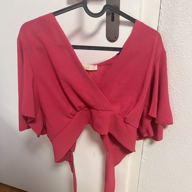 Elegantes Rückenfreies Top