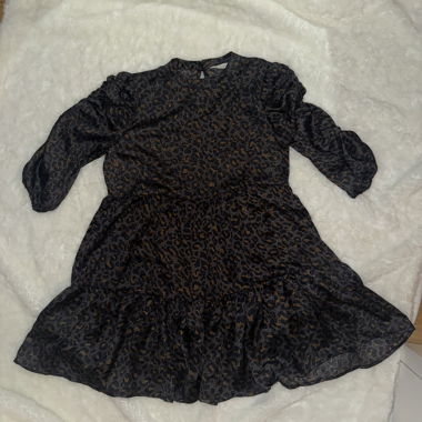 Kleid mit Leopardenmuster Grösse M 