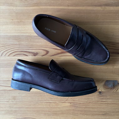 Pier One Loafer