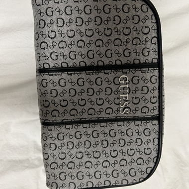 Guess Cosmetic Pouch