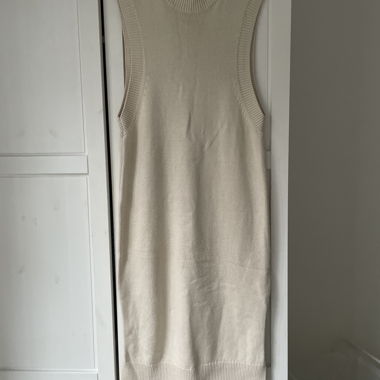 Weisses Strickkleid