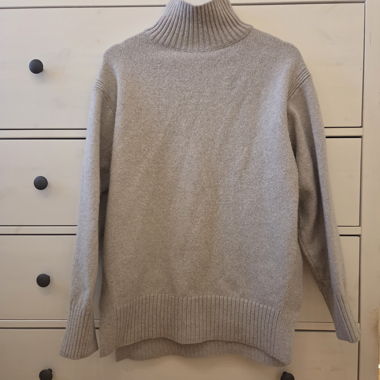 Pull à col roulé gris