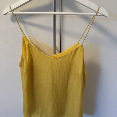 Gelbes Spaghetti-Top