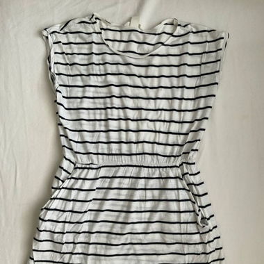 Gestreiftes Sommerkleid