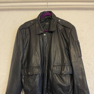 Veste en cuire ( pour moto) 