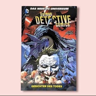 Batman: Detective Comics Faces of Death (2013)
