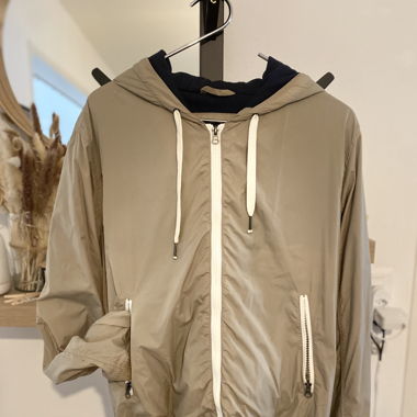 Rain jacket 