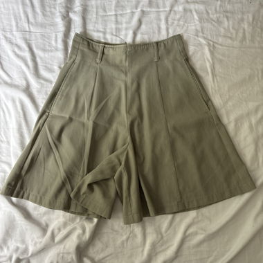 Shorts amples kaki