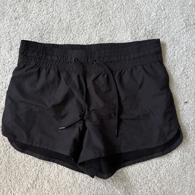 Schwarze Sport-Shorts