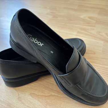 Gabor black loafers