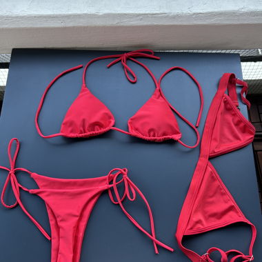 Roter Bikini (3-teilig)
