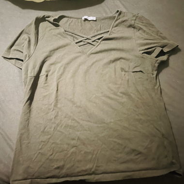 T shirt a lacets 