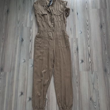 Beiger Overall
