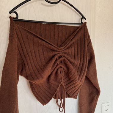 Pull brun
