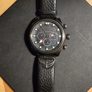 Due orologi del marchio Police