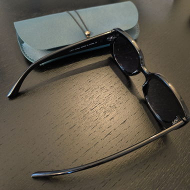 Schwarze Cat-Eye-Sonnenbrille
