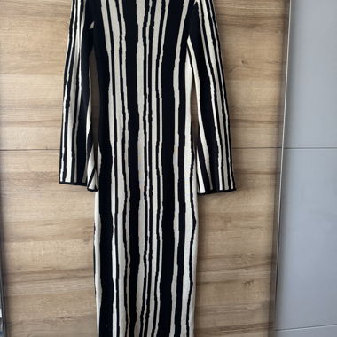 Abito in maglia NA-KD nero e bianco