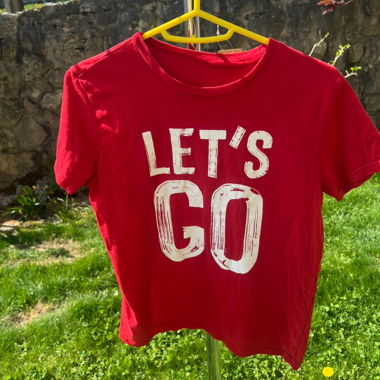 T-shirt rouge LET'S GO
